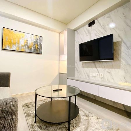 Best Homey 2Br At Meikarta Apartment By Travelio Cikarang Luaran gambar