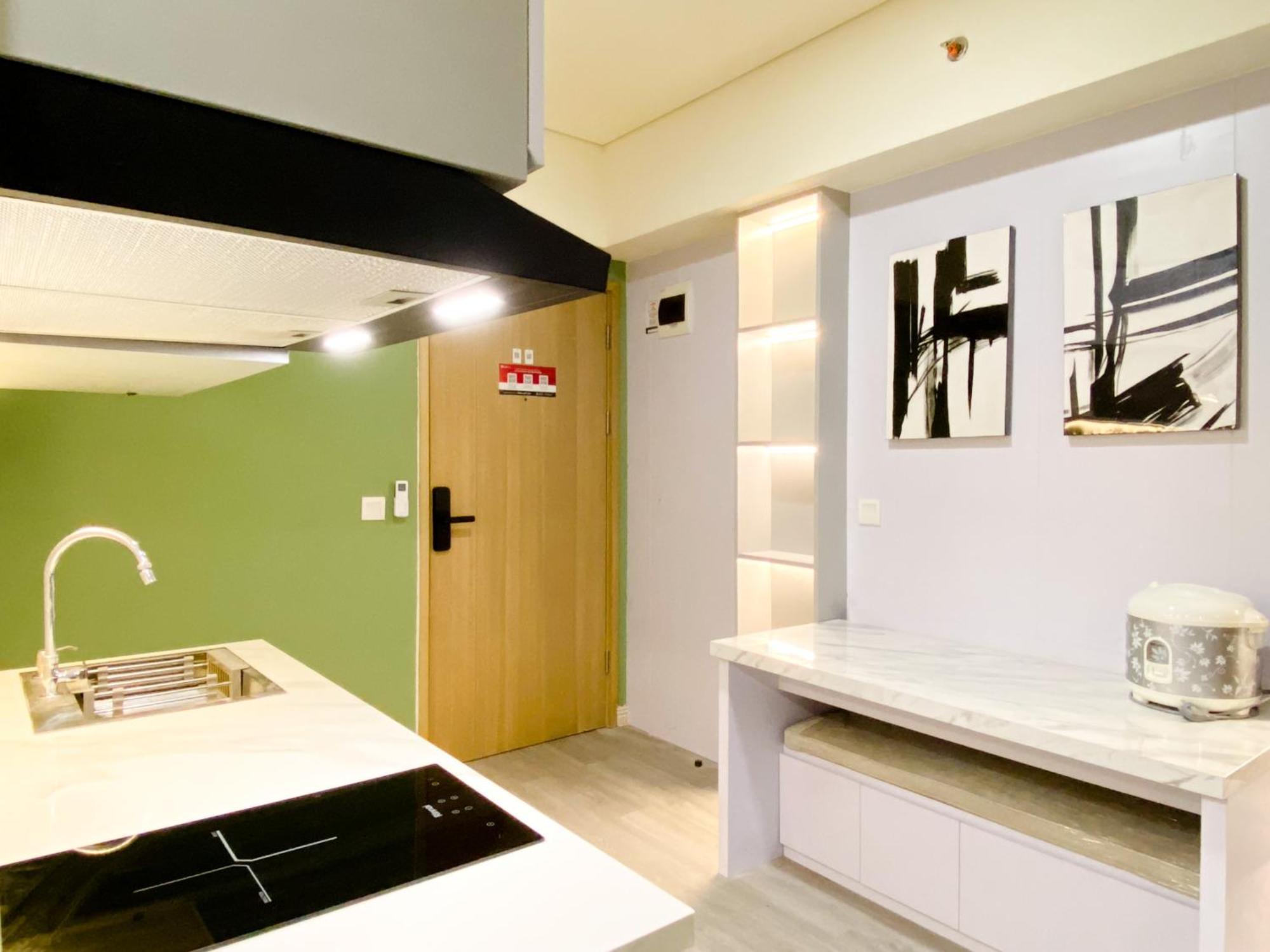 Best Homey 2Br At Meikarta Apartment By Travelio Cikarang Luaran gambar